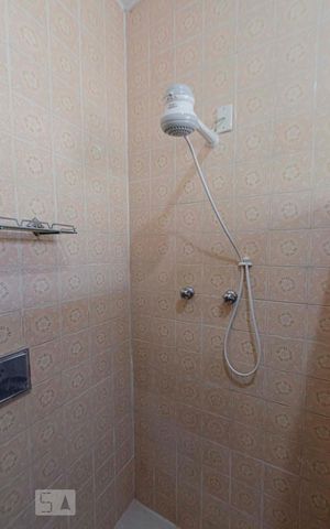 Casa para alugar com 210m², 5 quartos e 1 vagaBanheiro