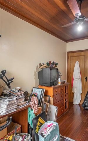Casa de condomínio à venda com 300m², 6 quartos e 2 vagas Casa de condomínio à venda com 300m², 6 quartos e 2 vagasQuarto 3