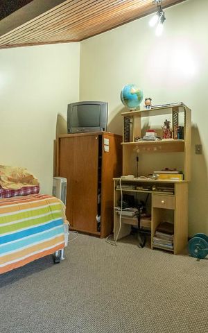 Casa de condomínio à venda com 300m², 6 quartos e 2 vagas Casa de condomínio à venda com 300m², 6 quartos e 2 vagasQuarto 5