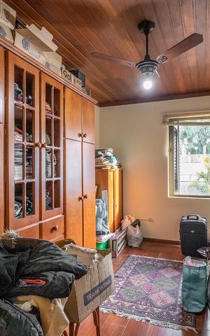 Casa de condomínio à venda com 300m², 6 quartos e 2 vagas Casa de condomínio à venda com 300m², 6 quartos e 2 vagasQuarto 3