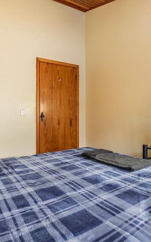 Casa de condomínio à venda com 300m², 6 quartos e 2 vagas Casa de condomínio à venda com 300m², 6 quartos e 2 vagasQuarto 2