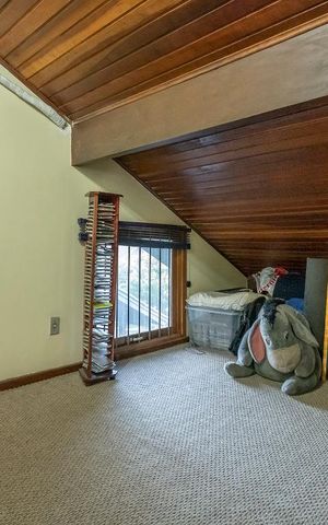 Casa de condomínio à venda com 300m², 6 quartos e 2 vagas Casa de condomínio à venda com 300m², 6 quartos e 2 vagasQuarto 5