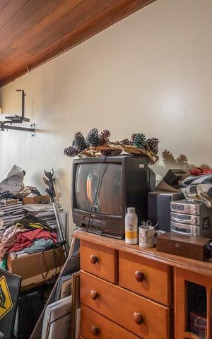 Casa de condomínio à venda com 300m², 6 quartos e 2 vagas Casa de condomínio à venda com 300m², 6 quartos e 2 vagasQuarto 3