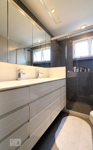 Apartamento para alugar com 163m², 3 quartos e 2 vagasBanheiro da Suíte 1