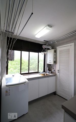 Apartamento para alugar com 163m², 3 quartos e 2 vagasÁrea de Serviço