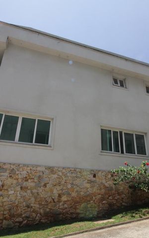 Casa de condomínio à venda com 820m², 4 quartos e 6 vagasFachada
