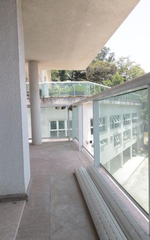 Casa de condomínio à venda com 820m², 4 quartos e 6 vagasVaranda