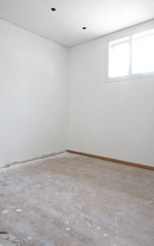 Casa de condomínio à venda com 820m², 4 quartos e 6 vagasCloset