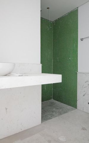 Casa de condomínio à venda com 820m², 4 quartos e 6 vagasBanheiro da suíte 3
