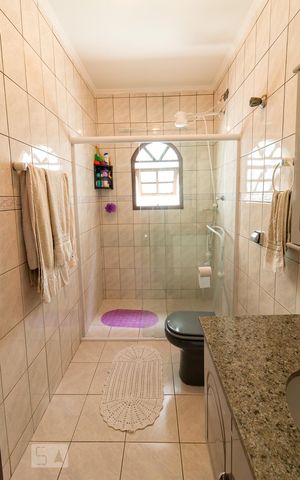 Casa à venda com 198m², 3 quartos e 2 vagasBanheiro social