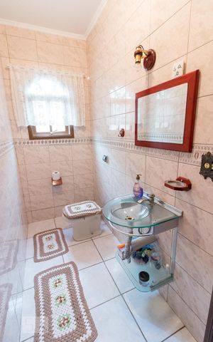 Casa à venda com 198m², 3 quartos e 2 vagasLavabo