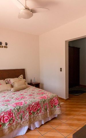 Casa à venda com 198m², 3 quartos e 2 vagasQuarto 1 suíte