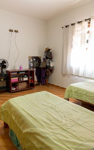 Casa à venda com 198m², 3 quartos e 2 vagasQuarto 3