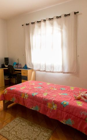 Casa à venda com 198m², 3 quartos e 2 vagasQuarto 2