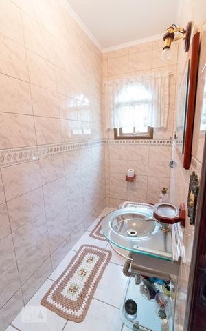Casa à venda com 198m², 3 quartos e 2 vagasLavabo