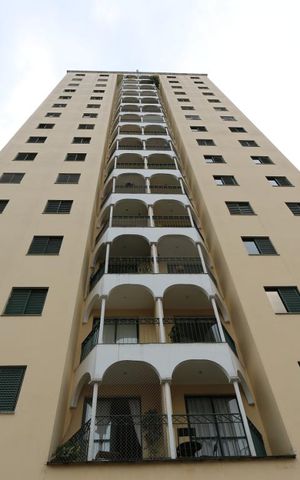 Apartamento à venda com 74m², 2 quartos e 2 vagasfachada