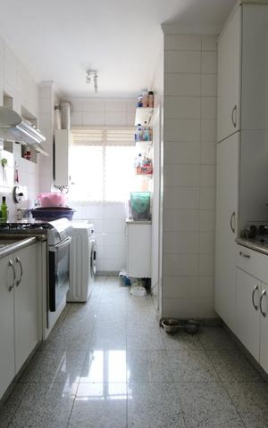 Apartamento à venda com 74m², 2 quartos e 2 vagascozinha
