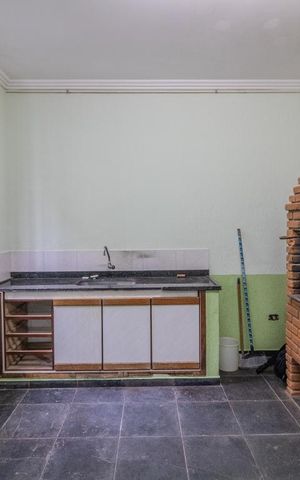 Casa para alugar com 300m², 4 quartos e 6 vagas Casa para alugar com 300m², 4 quartos e 6 vagasChurrasqueira