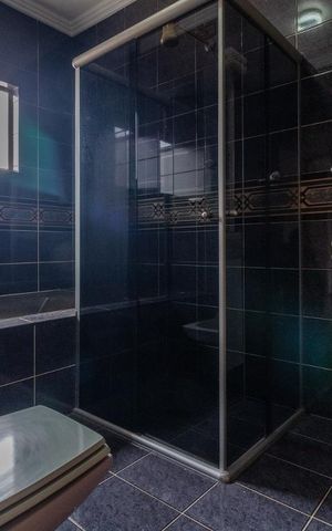 Casa para alugar com 300m², 4 quartos e 6 vagas Casa para alugar com 300m², 4 quartos e 6 vagasBanheiro do Quarto 2