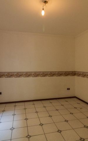 Casa para alugar com 300m², 4 quartos e 6 vagas Casa para alugar com 300m², 4 quartos e 6 vagasQuarto 4