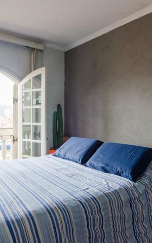 Casa à venda com 270m², 3 quartos e 4 vagas Casa à venda com 270m², 3 quartos e 4 vagasQuarto 3