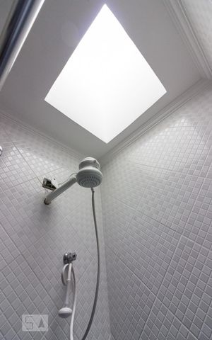 Casa à venda com 79m², 2 quartos e 2 vagasBanheiro