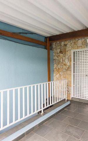 Casa à venda com 79m², 2 quartos e 2 vagasTerraço