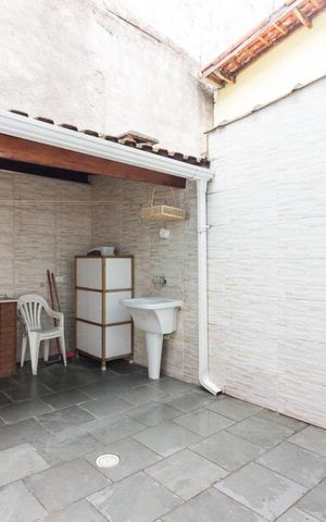 Casa à venda com 79m², 2 quartos e 2 vagasChurrasqueira