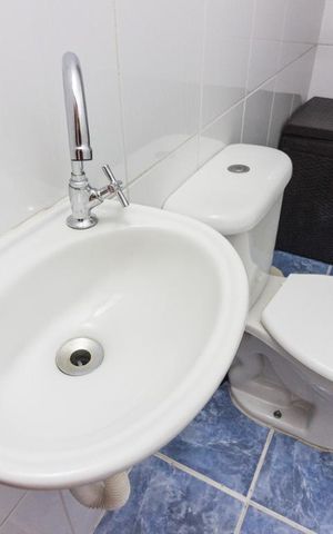 Casa à venda com 79m², 2 quartos e 2 vagasLavabo