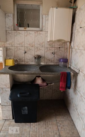 Casa à venda com 200m², 3 quartos e 4 vagasÁrea de serviços