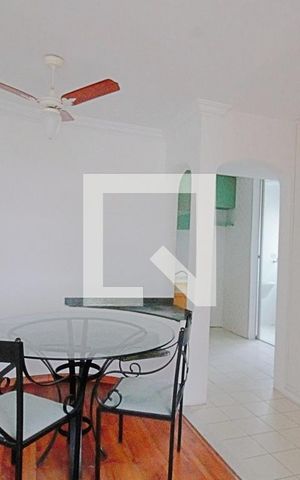 Apartamento à venda com 45m², 1 quarto e 1 vaga Apartamento à venda com 45m², 1 quarto e 1 vagaSala