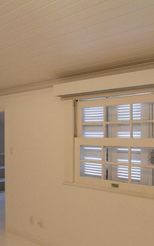 Casa à venda com 400m², 4 quartos e 2 vagas Casa à venda com 400m², 4 quartos e 2 vagasSala - 3º Andar
