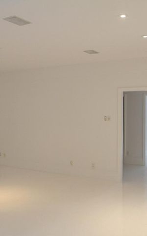 Casa à venda com 400m², 4 quartos e 2 vagas Casa à venda com 400m², 4 quartos e 2 vagasSala