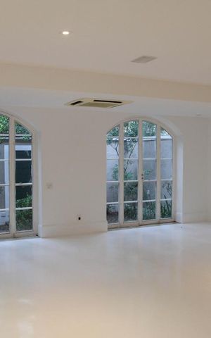 Casa à venda com 400m², 4 quartos e 2 vagas Casa à venda com 400m², 4 quartos e 2 vagasSala
