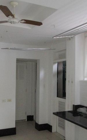 Casa à venda com 400m², 4 quartos e 2 vagas Casa à venda com 400m², 4 quartos e 2 vagasÁrea de Serviço