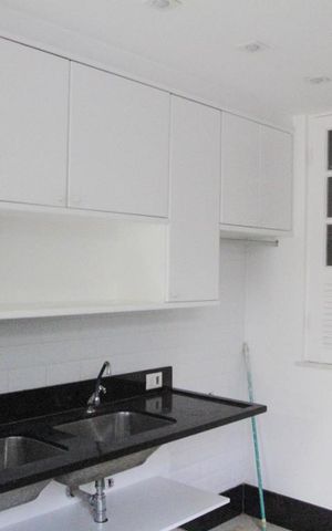 Casa à venda com 400m², 4 quartos e 2 vagas Casa à venda com 400m², 4 quartos e 2 vagasÁrea de Serviço