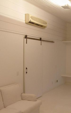 Casa à venda com 400m², 4 quartos e 2 vagas Casa à venda com 400m², 4 quartos e 2 vagasSala - 3º Andar
