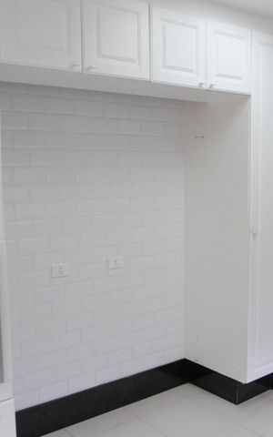 Casa à venda com 400m², 4 quartos e 2 vagas Casa à venda com 400m², 4 quartos e 2 vagasCozinha