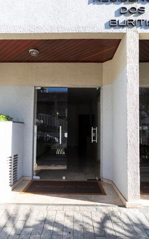 Apartamento à venda com 58m², 2 quartos e 2 vagasEntrada
