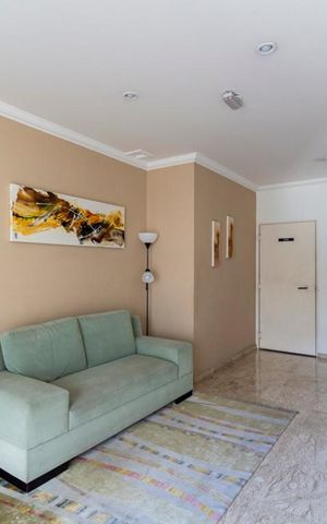 Apartamento à venda com 58m², 2 quartos e 2 vagasHall social