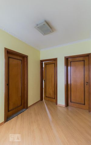 Casa à venda com 198m², 3 quartos e 4 vagas Casa à venda com 198m², 3 quartos e 4 vagasHall
