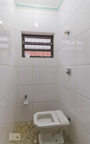 Casa à venda com 198m², 3 quartos e 4 vagas Casa à venda com 198m², 3 quartos e 4 vagasLavabo