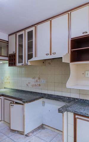 Casa à venda com 198m², 3 quartos e 4 vagas Casa à venda com 198m², 3 quartos e 4 vagasCozinha
