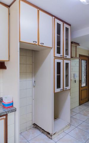 Casa à venda com 198m², 3 quartos e 4 vagas Casa à venda com 198m², 3 quartos e 4 vagasCozinha