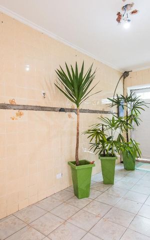 Casa para alugar com 260m², 4 quartos e 2 vagasEntrada