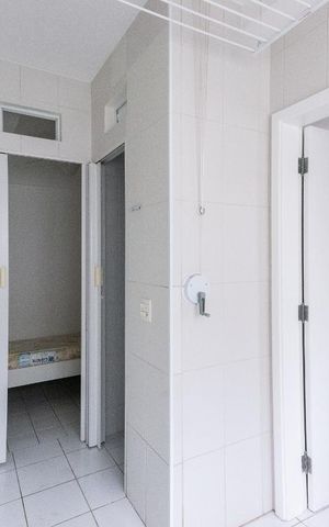 Apartamento à venda com 148m², 3 quartos e 2 vagas Apartamento à venda com 148m², 3 quartos e 2 vagasÁrea de Serviço