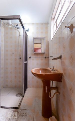 Casa para alugar com 90m², 2 quartos e sem vaga Casa para alugar com 90m², 2 quartos e sem vagaBanheiro