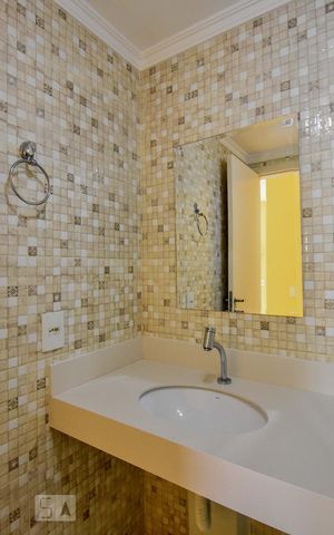 Apartamento à venda com 67m², 3 quartos e 1 vaga Apartamento à venda com 67m², 3 quartos e 1 vagaBanheiro 02