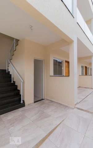 Studio à venda com 34m², 1 quarto e sem vaga Studio à venda com 34m², 1 quarto e sem vagaFrente