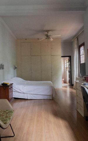 Casa à venda com 440m², 4 quartos e 7 vagas Casa à venda com 440m², 4 quartos e 7 vagasSuíte